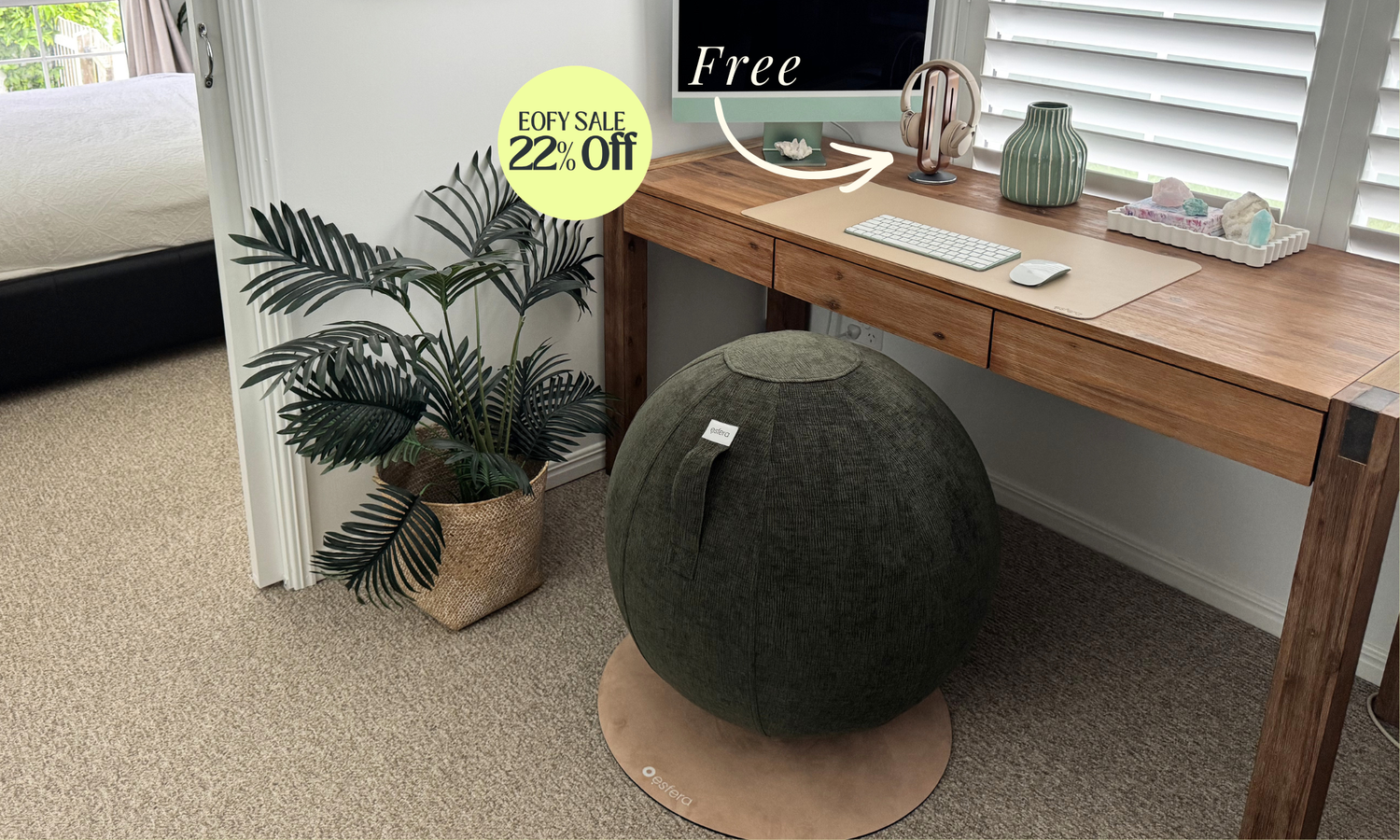 COMPLIMENTARY HEADPHONE STAND ($69)